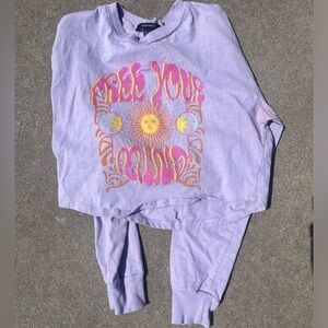 Graphic long sleeve cutout cropped top